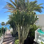 Acapulco Ocean View Апарт-отель